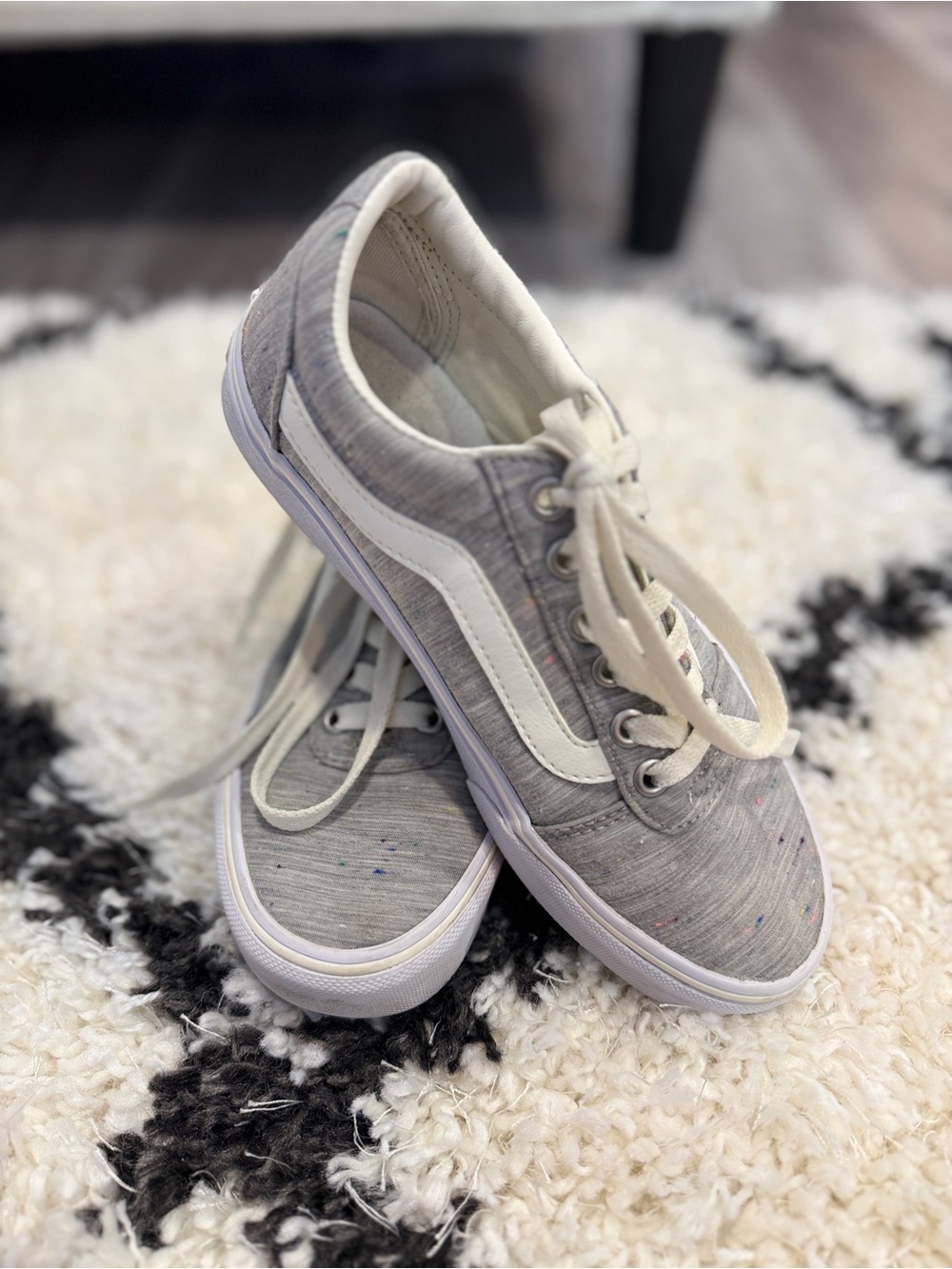 Women’s Vans Old Skool Speckled Jersey Sneakers – Size 6 – Gray/White - Picture 10 of 12
